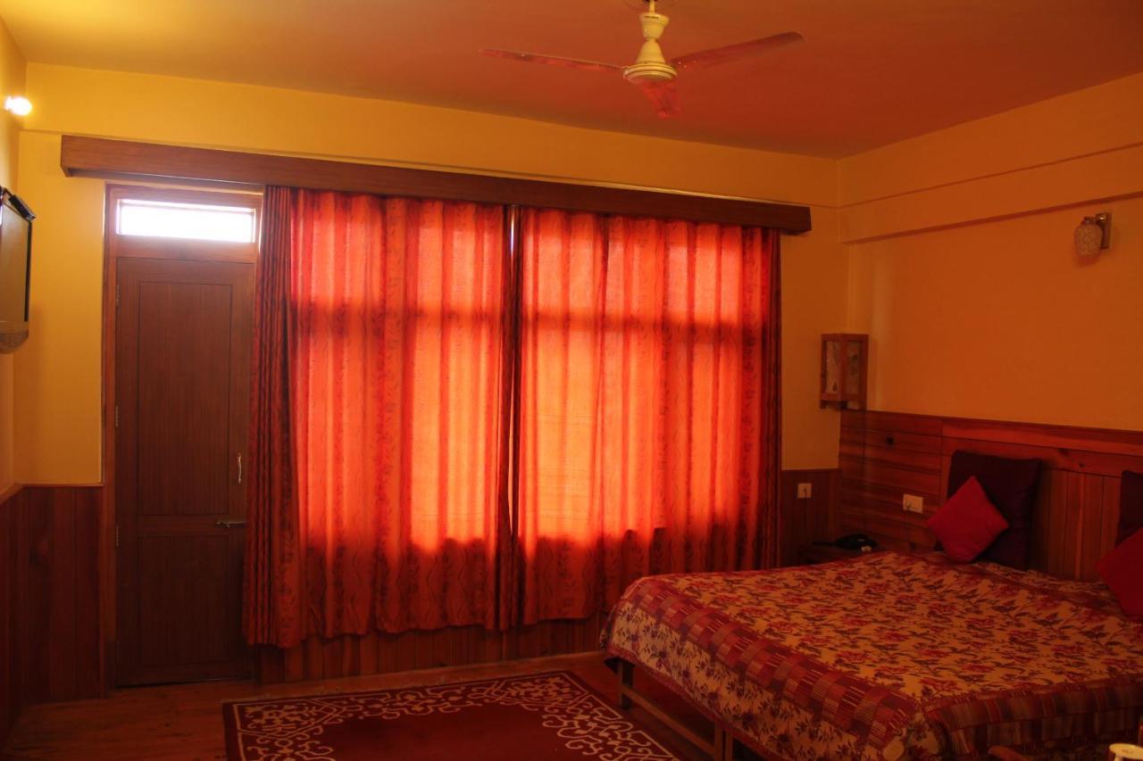 Pema Thang Hotel Kangra Zewnętrze zdjęcie
