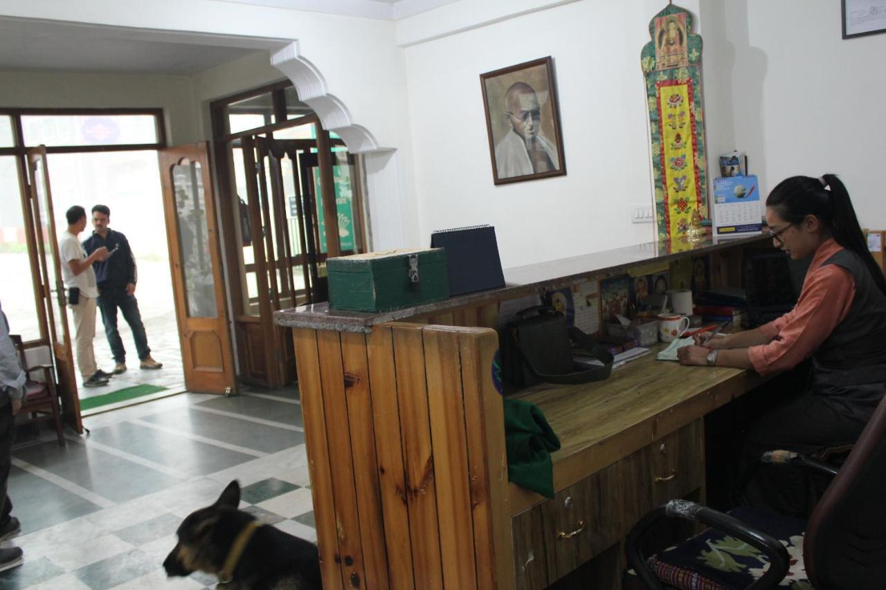 Pema Thang Hotel Kangra Zewnętrze zdjęcie