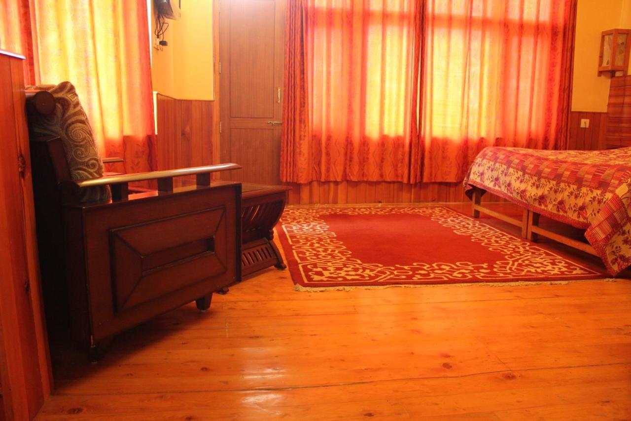 Pema Thang Hotel Kangra Zewnętrze zdjęcie